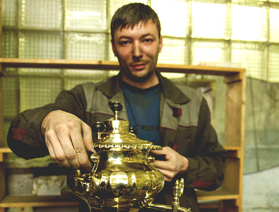 Евгений Запорожец, мастерская самоваров